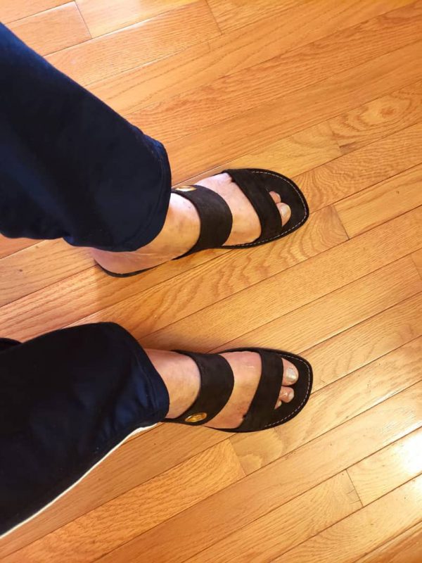 Black velvet Slippers.